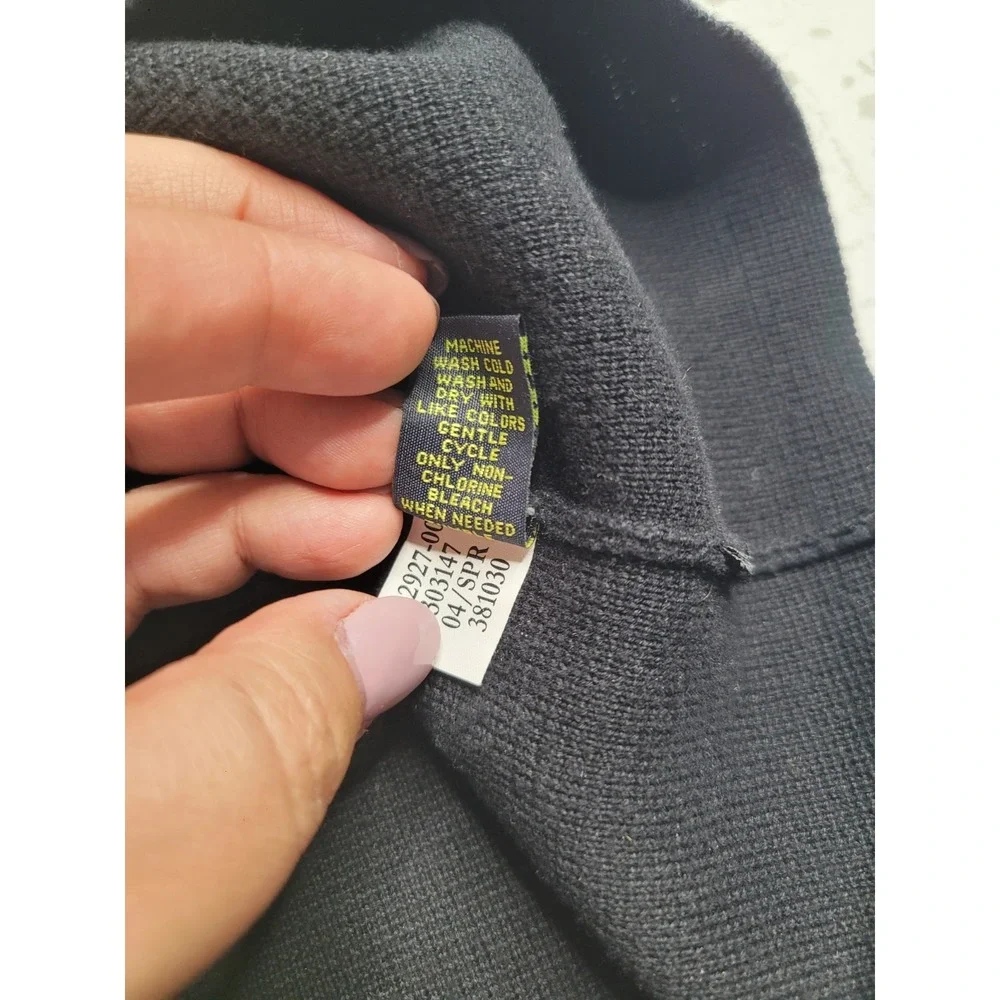 Banana Republic Men's 1/4 Zip Pullover Black Medium‎